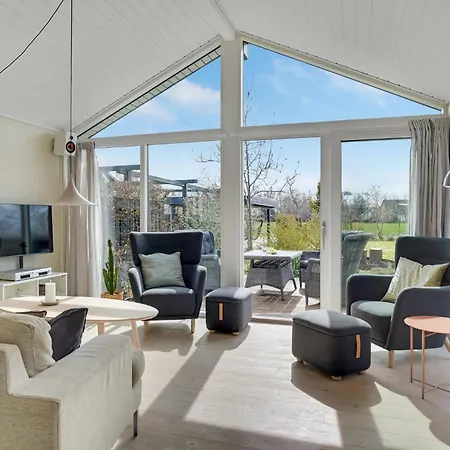 Awesome In With Wifi Holiday home Stroby