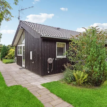 Holiday home Awesome In With Wifi Stroby